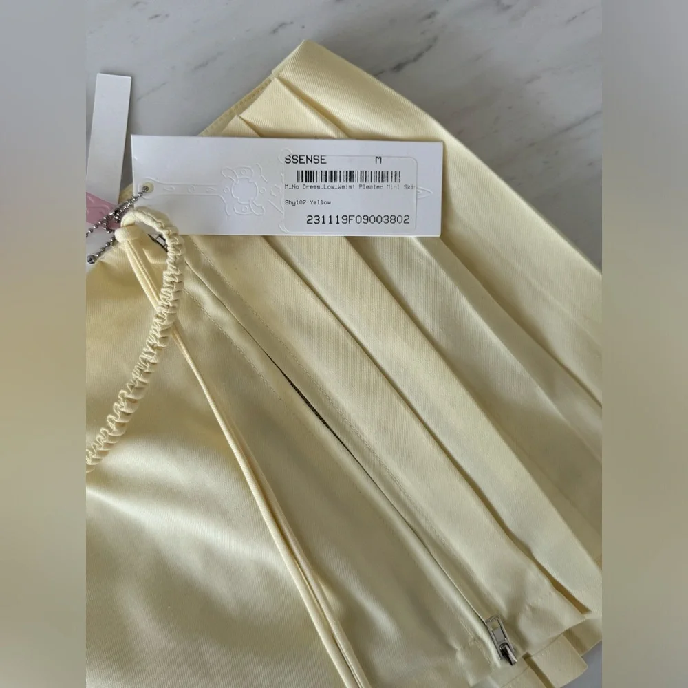 no dress yellow pleated mini skirt🐣